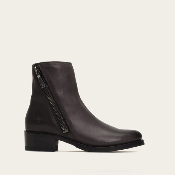 Frye Demi Zip Black Leather Chelsea Ankle Bootie - Picture 3 of 11